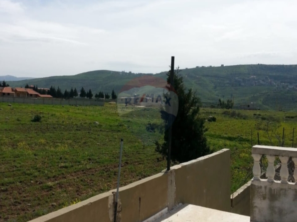 R9-613 Land for Sale in Qsair Akkar – 1,750 m²,Exclusive Price أرض للبيع في القصير عكار – 1,750 متر مربع، سعر حصري — Photo 3 of 13
