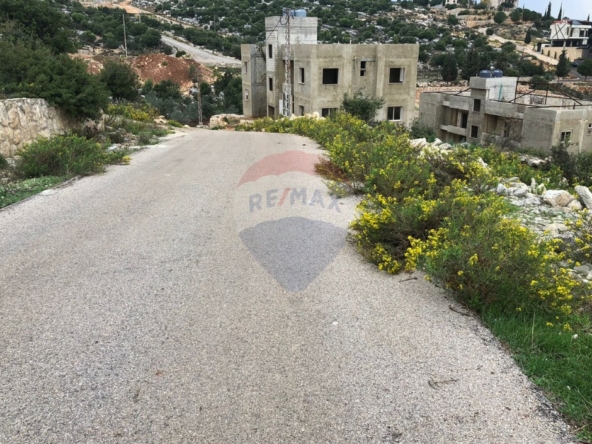 R9-968 Land for Sale in Nakhle Koura – 1,951 m², Residential أرض للبيع في النخلة الكورة – 1,951 متر مربع، تنظيم سكني 20/40 — Photo 3 of 7