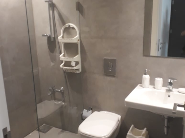 R9-168 Furnished cozy apartment for sale in Achrafieh, Beirut — الصورة 5 من 5