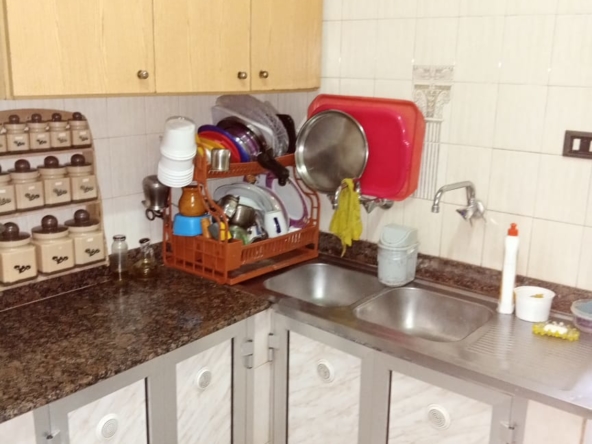 R9-228 Spacious Prime Location Apartment For Sale In Tripoli — الصورة 4 من 8