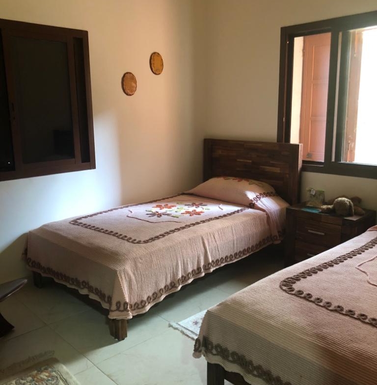 R9-143 Classic Lebanese house for rent in Danniyeh — الصورة 3 من 4