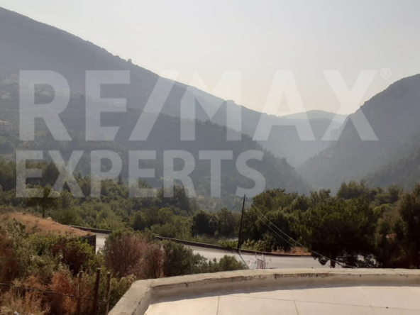 R9-185 New uncompleted house for sale in Zgharta — الصورة 2 من 10