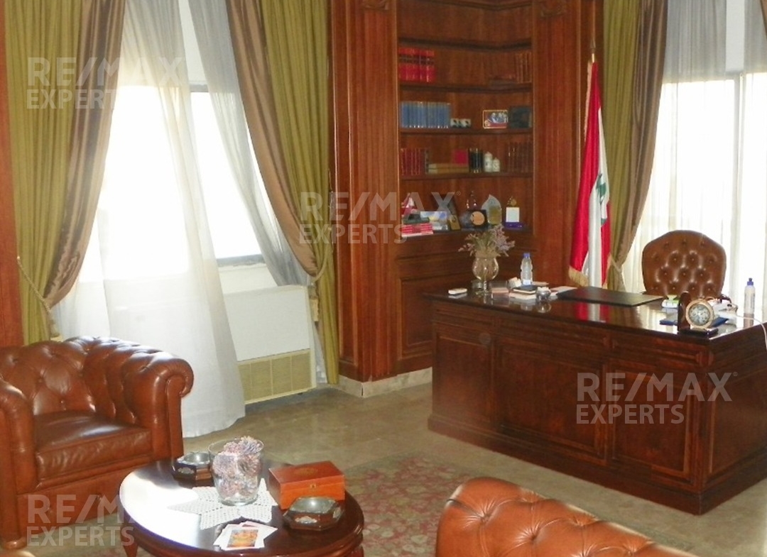 R9-281 Showroom for sale in Al Maarad, Tripoli — الصورة 4 من 12
