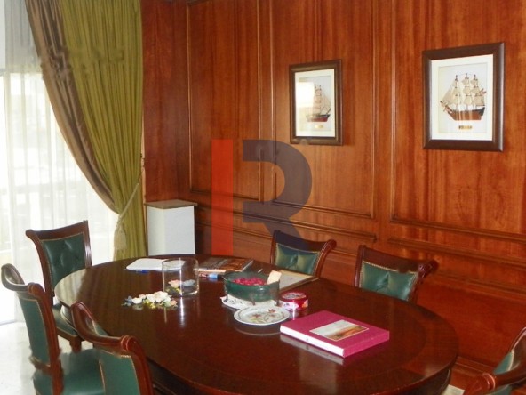 R9-281 Showroom for sale in Al Maarad, Tripoli — الصورة 5 من 12