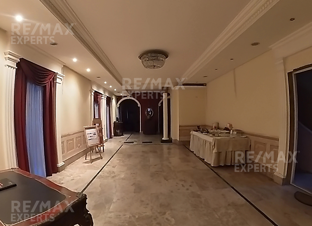 R9-281 Showroom for sale in Al Maarad, Tripoli — الصورة 10 من 12