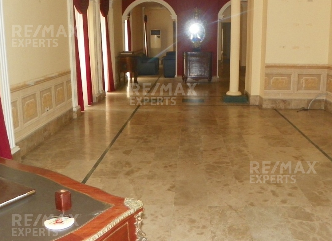 R9-281 Showroom for sale in Al Maarad, Tripoli — الصورة 12 من 12