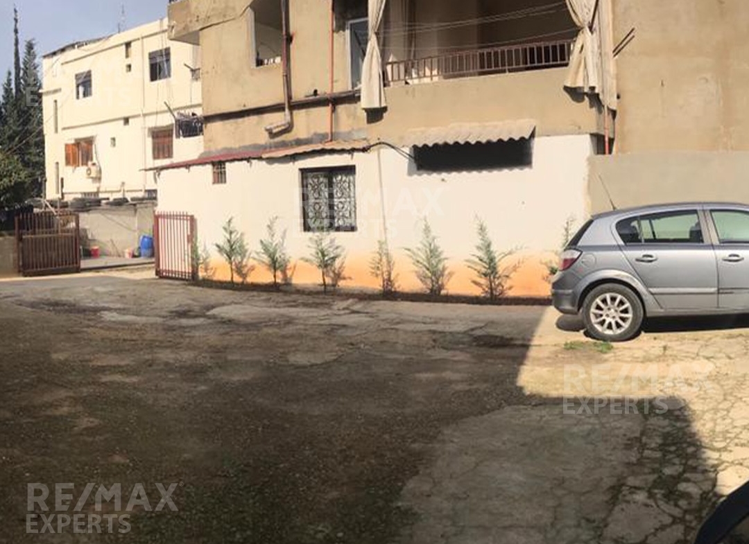 R9-232 Land with 2 built-up houses for sale in Zgharta — الصورة 2 من 5