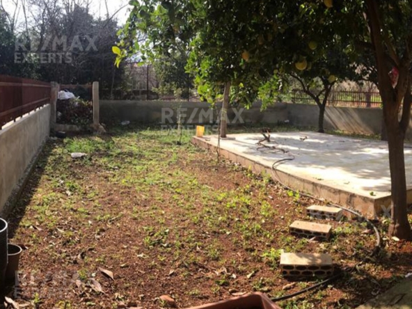 R9-232 Land with 2 built-up houses for sale in Zgharta — الصورة 3 من 5