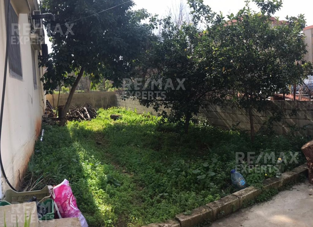 R9-232 Land with 2 built-up houses for sale in Zgharta — الصورة 4 من 5