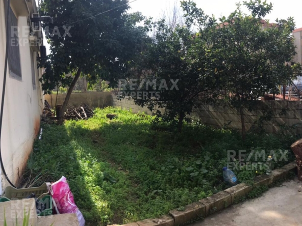 R9-232 Land with 2 built-up houses for sale in Zgharta — الصورة 4 من 5