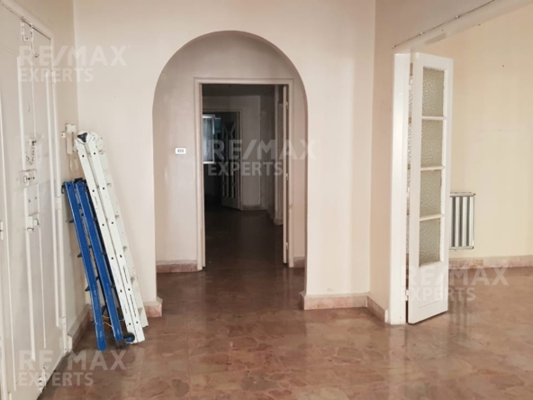 R9-360 Showroom and apartment for rent in Azmi, Tripoli ! — Photo 4 of 5