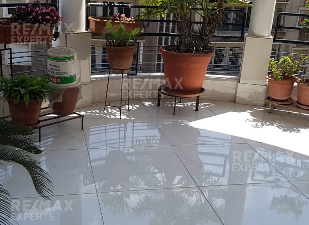 R9-360 Showroom and apartment for rent in Azmi, Tripoli ! — Photo 5 of 5