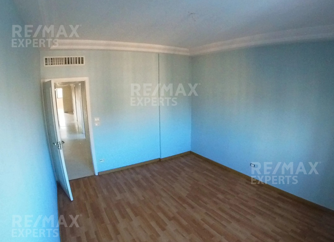 R9-520 Apartment for sale in Tripoli - Boulevard — Photo 8 of 11