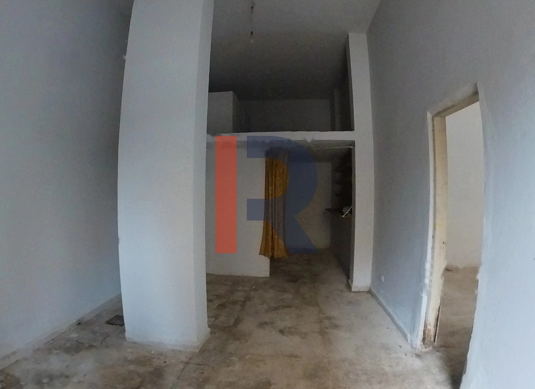 R9-648 Warehouse For Sale in Abou Samra - Tripoli — Photo 2 of 5