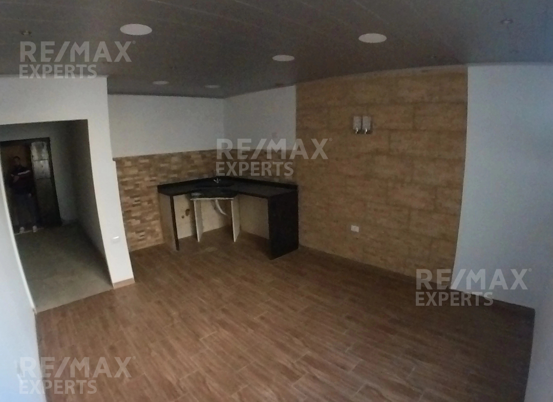 R9-656 Apartment With Garden For Sale in Btouratij - Koura — Photo 2 of 2