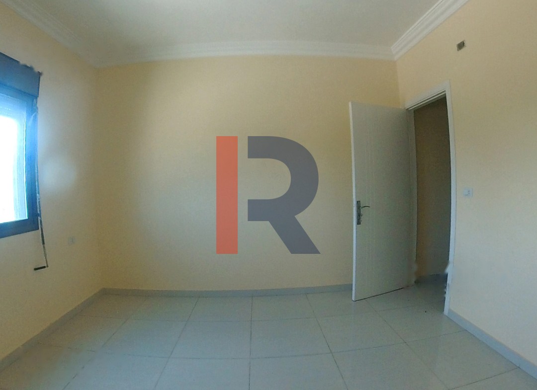 R9-667 Apartment For Sale in Mina - Tripoli — الصورة 2 من 14