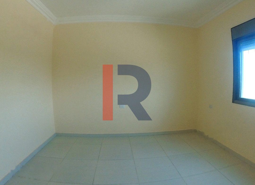 R9-667 Apartment For Sale in Mina - Tripoli — الصورة 3 من 14