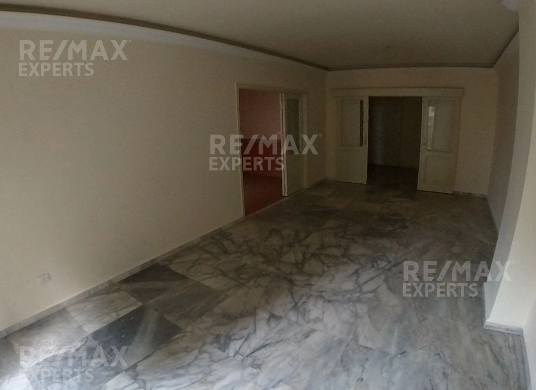 R9-191 Apartment For Sale In Maarad - Tripoli — Photo 2 of 11