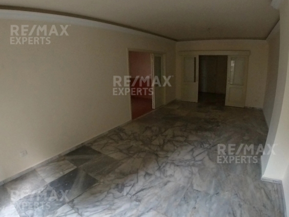 R9-191 Apartment For Sale In Maarad - Tripoli — Photo 2 of 11