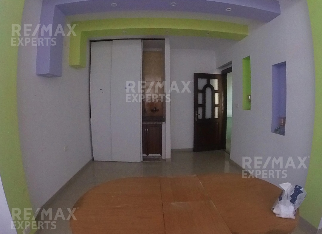 R9-693 Super Deluxe Apartment For Sale In Abou Samra - Tripoli — Photo 2 of 7