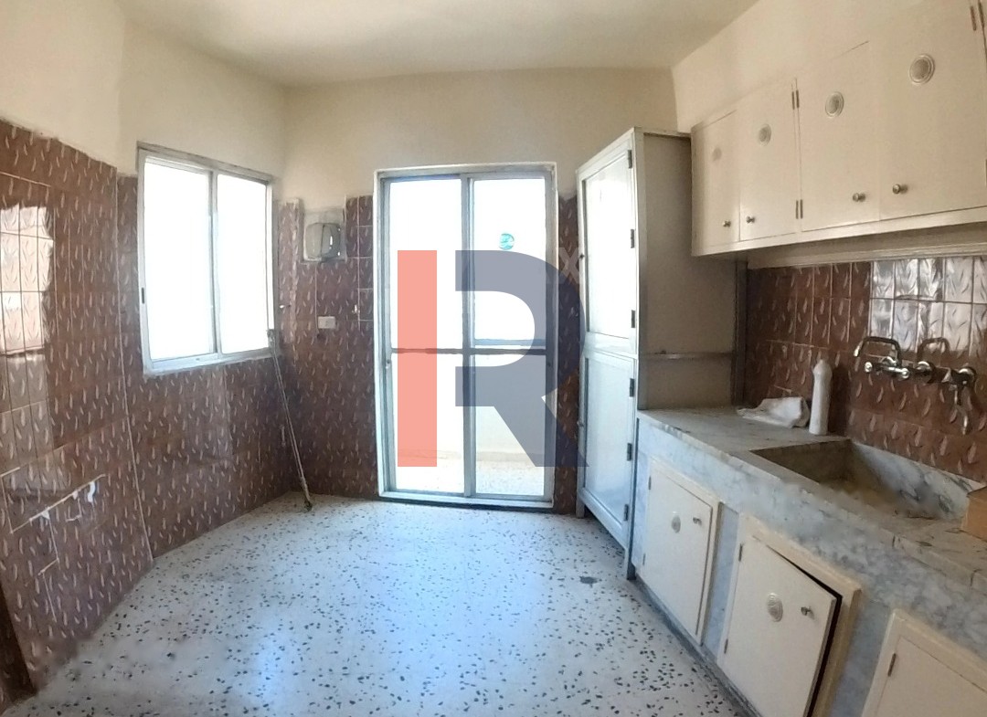 R9-720 Apartment For Sale In Maarad - Tripoli — الصورة 2 من 8