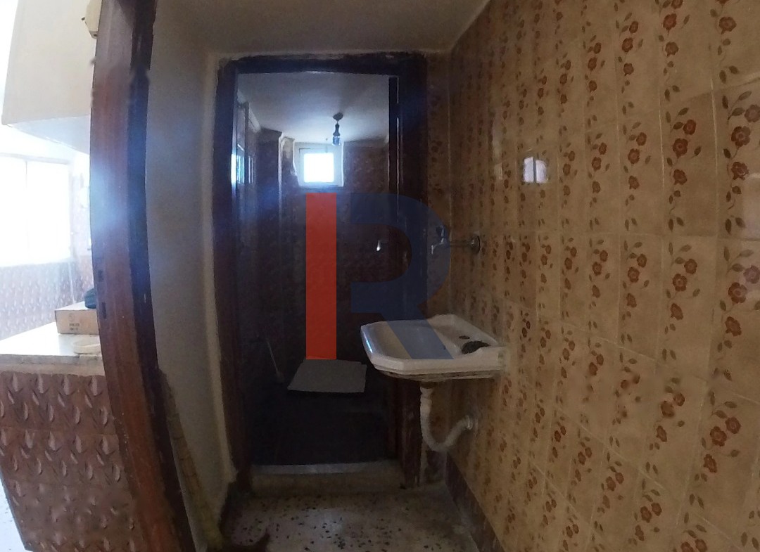 R9-720 Apartment For Sale In Maarad - Tripoli — الصورة 3 من 8