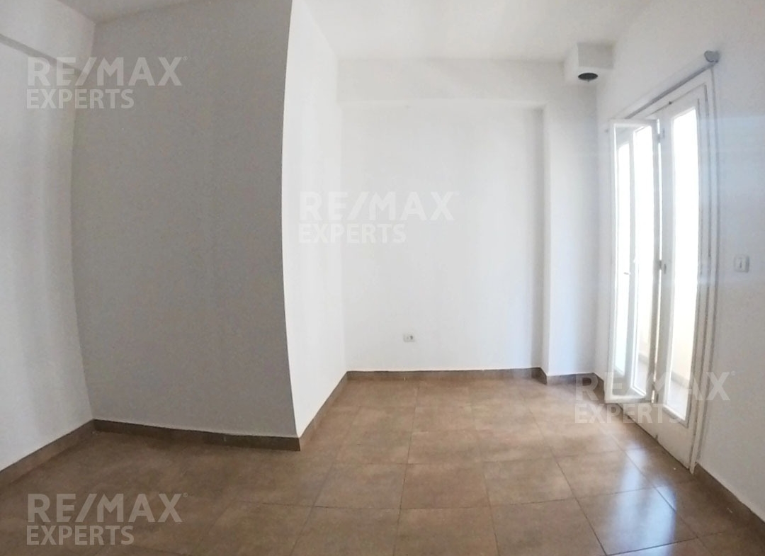 R9-755 Office For Rent In Mina Road - Tripoli — Photo 2 of 10