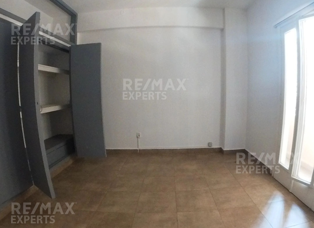 R9-754 Office For Rent In Mina Road - Tripoli — Photo 5 of 9