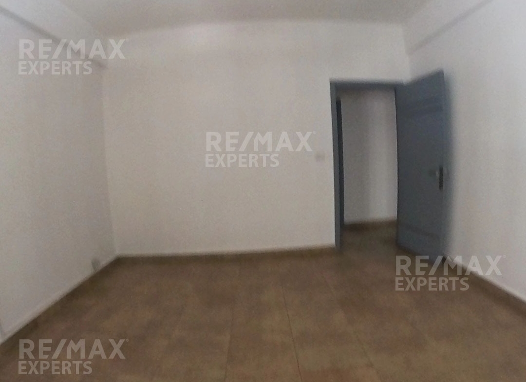 R9-754 Office For Rent In Mina Road - Tripoli — Photo 7 of 9