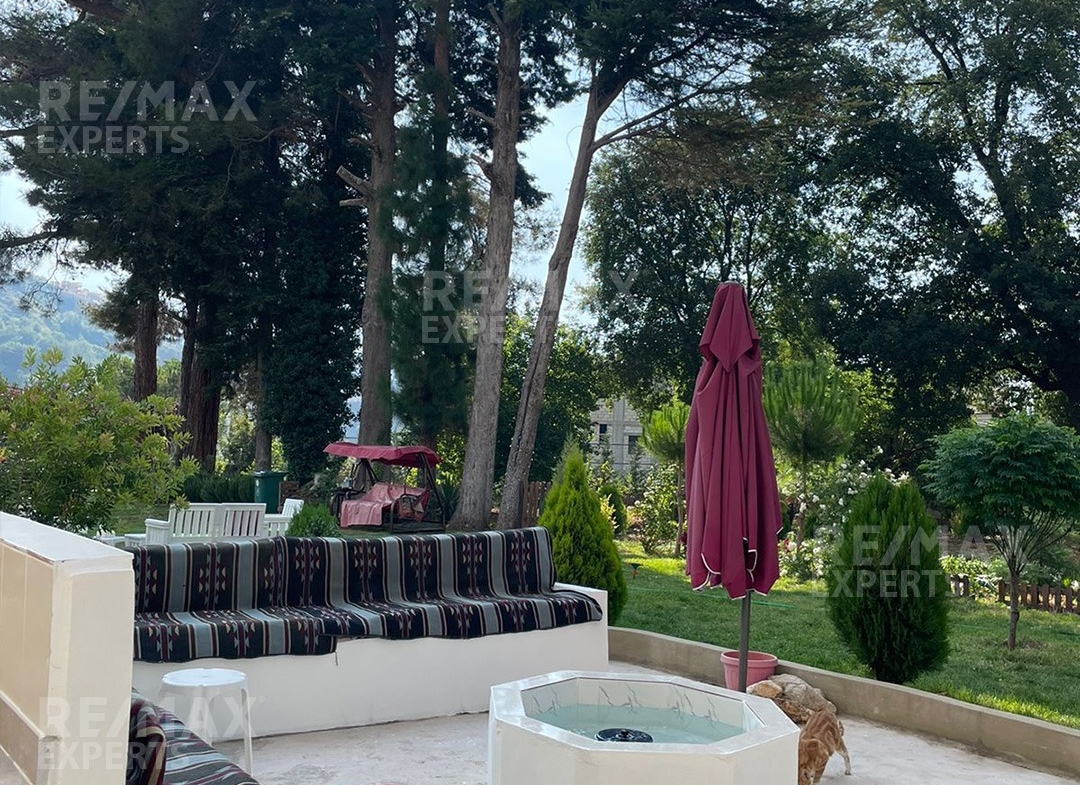 R9-142 Classic Lebanese house for rent in Danniyeh — Photo 8 of 8