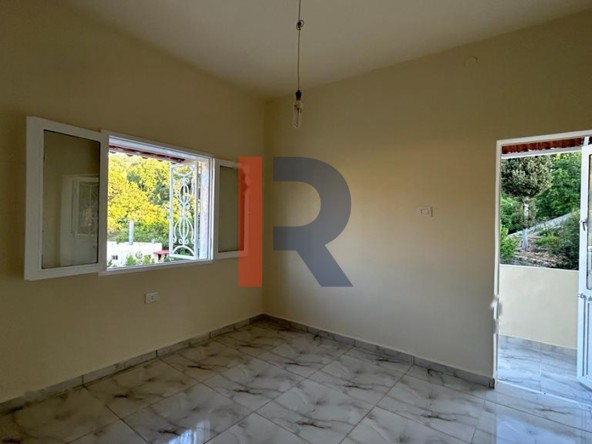 R9-948 Apartment For Sale in Syr - Al Danniyah — Photo 5 of 6