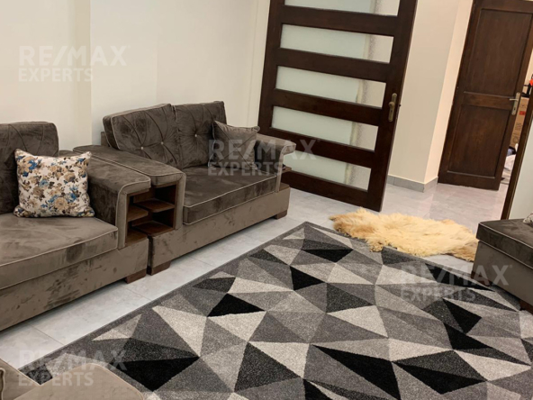 R9-971 Apartment For Sale in Mina - Tripoli — الصورة 2 من 8