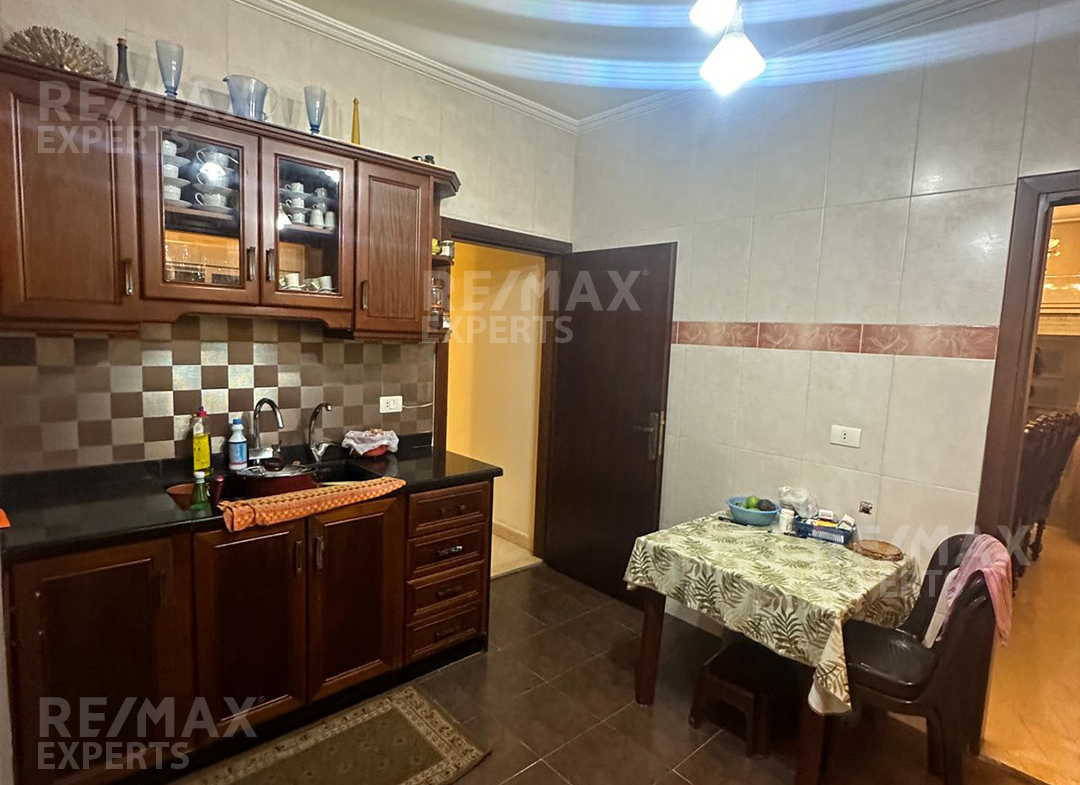 R9-977 Apartment For Sale in Mina - Tripoli — الصورة 6 من 10