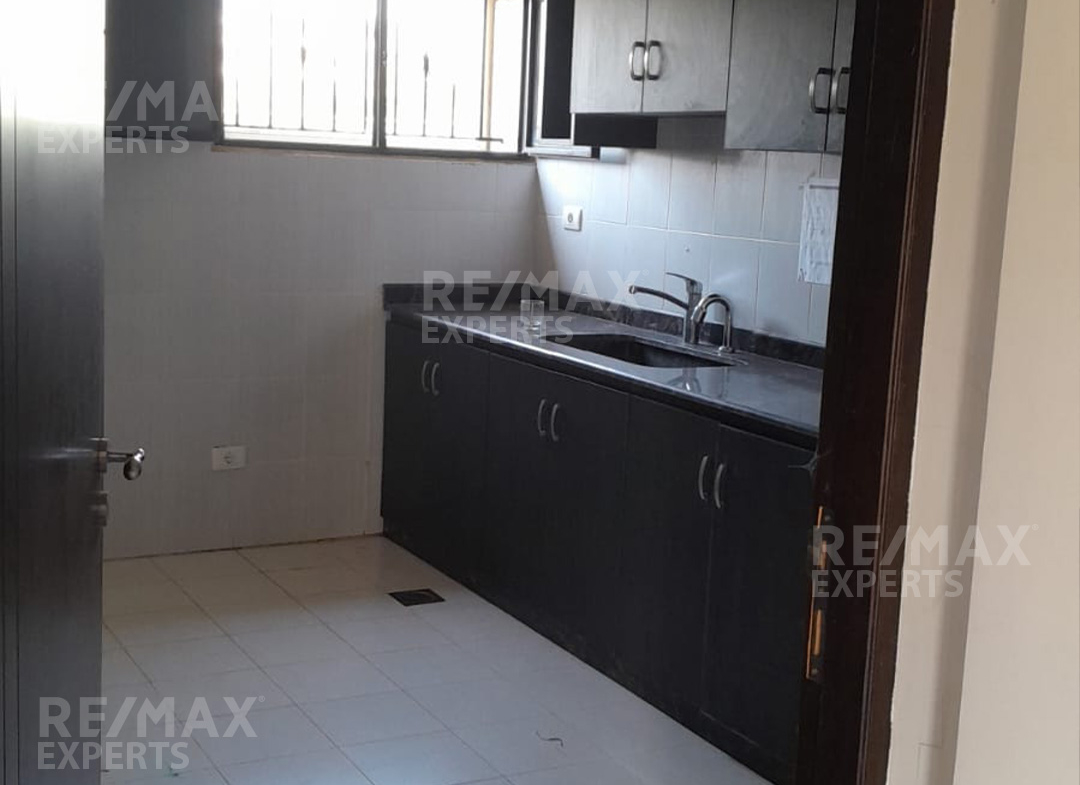 R9-976 Villa for Sale in Bechmezzine Koura – 360 m² on 4,100 m² Land — Photo 3 of 9
