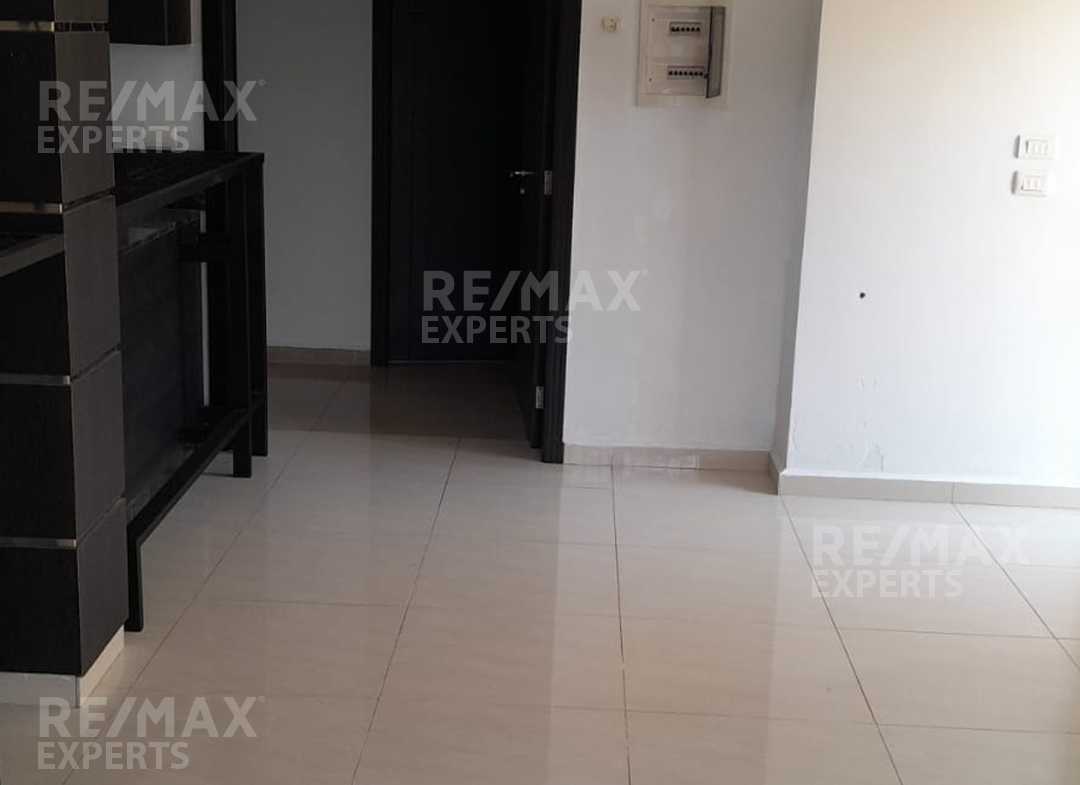 R9-976 Villa for Sale in Bechmezzine Koura – 360 m² on 4,100 m² Land — Photo 4 of 9