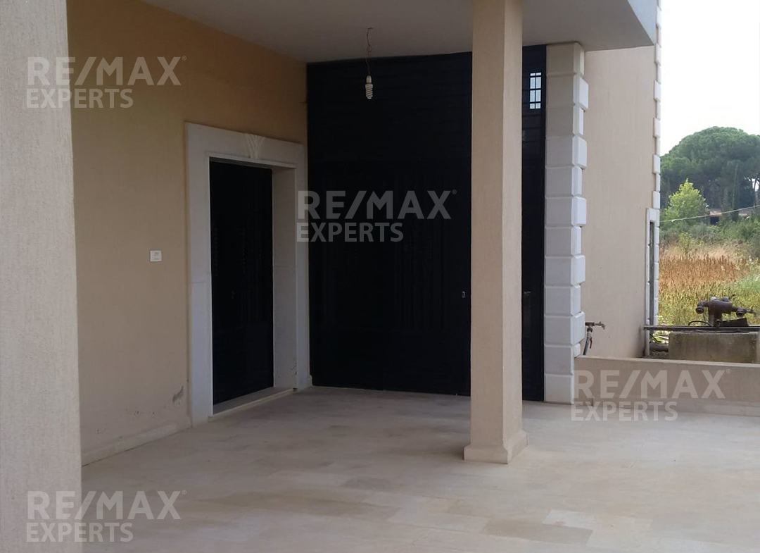 R9-976 Villa for Sale in Bechmezzine Koura – 360 m² on 4,100 m² Land — Photo 5 of 9