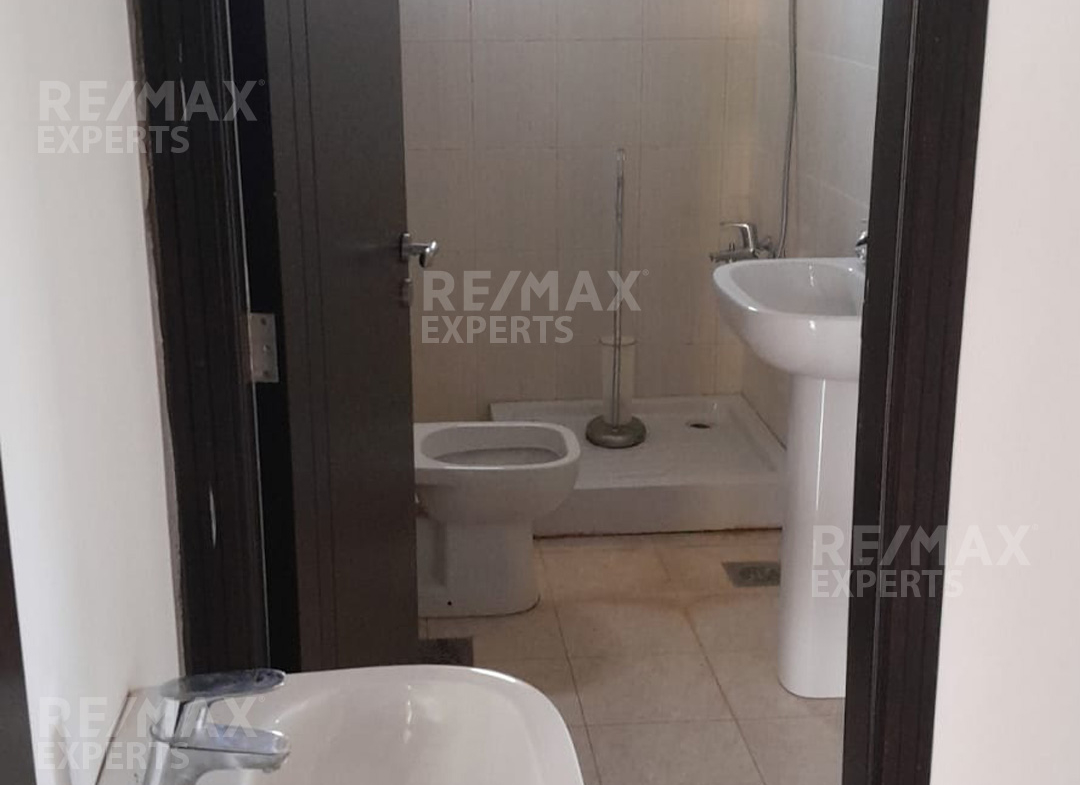 R9-976 Villa for Sale in Bechmezzine Koura – 360 m² on 4,100 m² Land — Photo 7 of 9