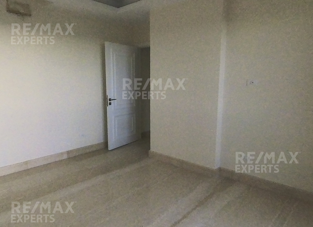 R9-982 Apartment For Sale in Dam &amp; Farez - Tripoli — الصورة 3 من 5