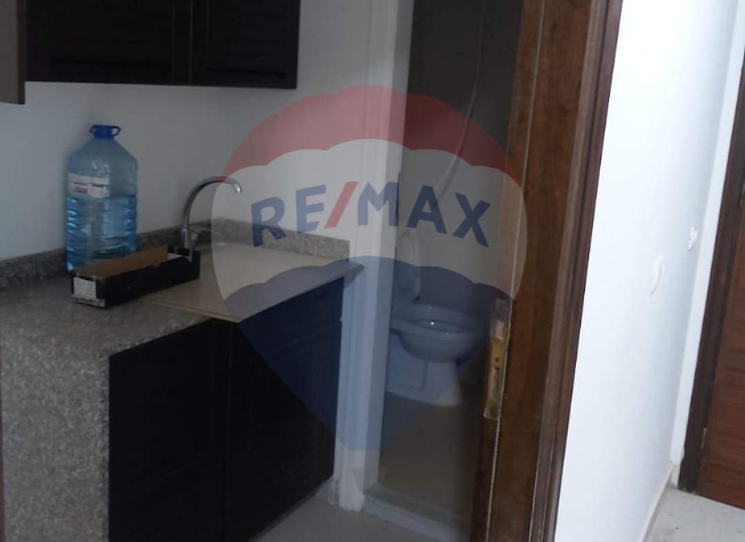 R9-994 Office For Rent in Amioun - Koura — Photo 2 of 6