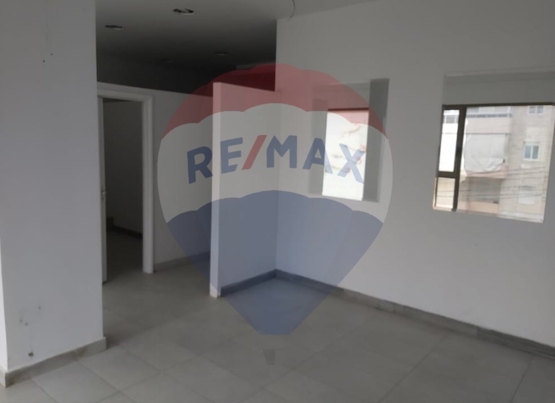 R9-994 Office For Rent in Amioun - Koura — Photo 3 of 6