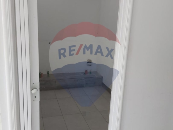 R9-994 Office For Rent in Amioun - Koura — Photo 5 of 6