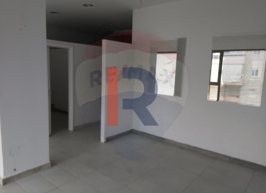 R9-993 Shop For Rent in Kousba - Koura — الصورة 2 من 2