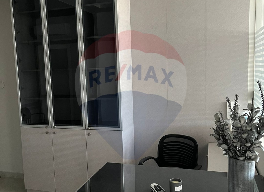R9-1009 Clinic For Rent in Boulevard - Tripoli — Photo 3 of 6