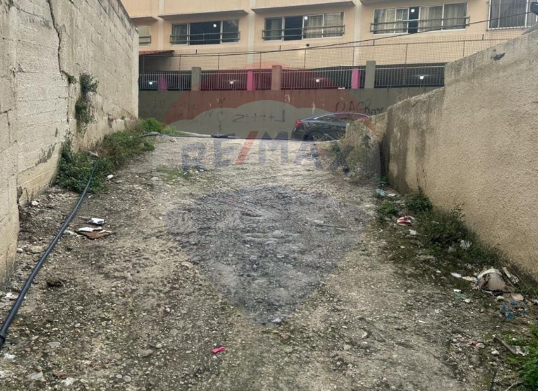 R9-1023 Warehouse For Rent in Abou Samra - Tripoli — Photo 2 of 4