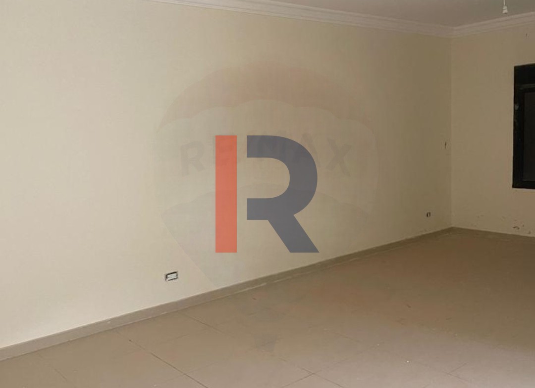 R9-1039 Apartment For Sale in Ehden - Zgharta — Photo 4 of 7