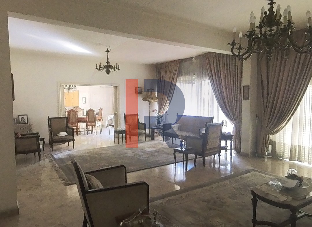 R9-1094 Apartment For Sale in Mina Road - Tripoli شقة للبيع في شارع الميناء طرابلس — Photo 2 of 5