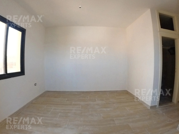 R9-1098 Apartment For Sale in Mina - Tripoli — Photo 2 of 9