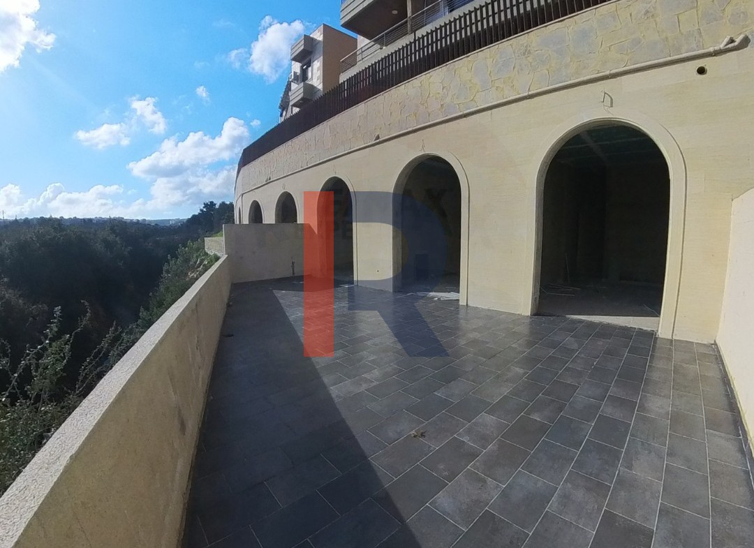R9-1102 Apartment For Sale in Barsa - Koura — الصورة 3 من 4