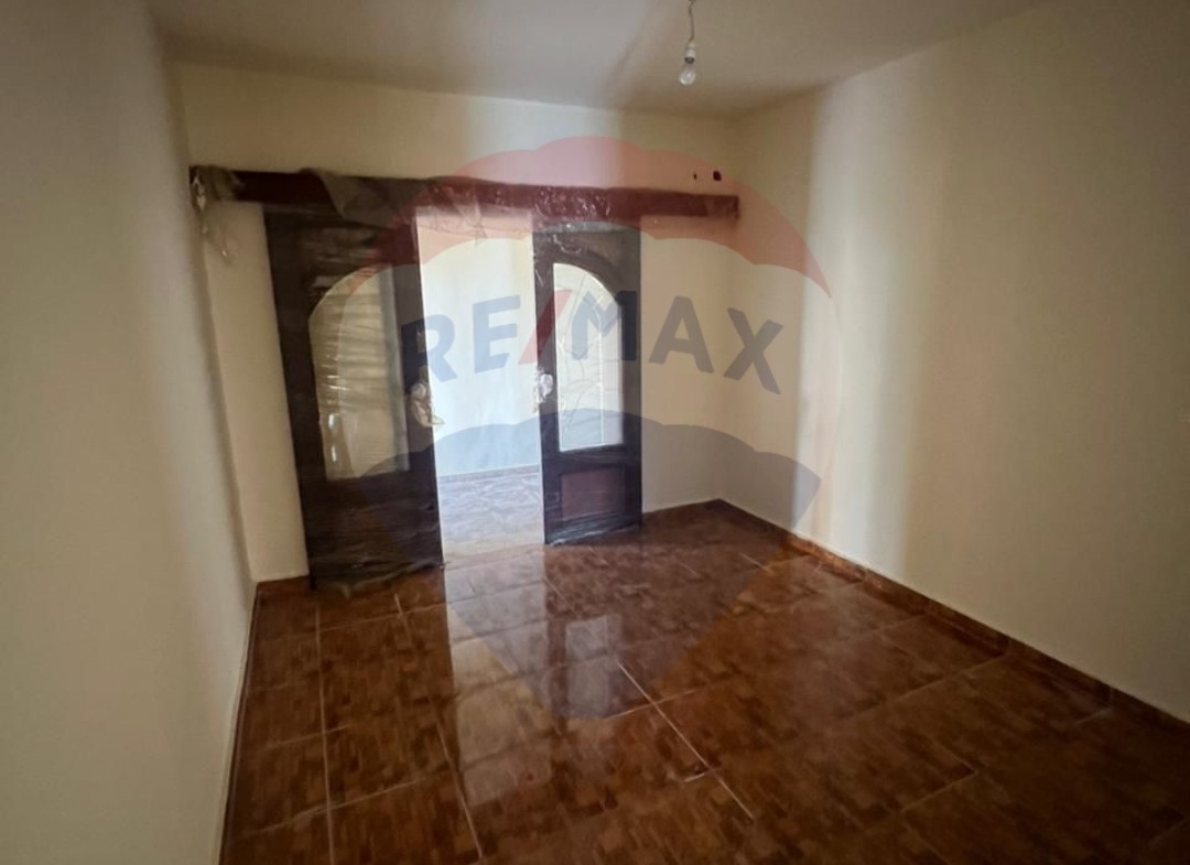 R9-1108 Apartment For Sale in Qalamoun - Tripoli — Photo 4 of 8
