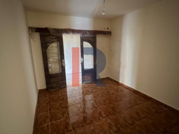 R9-1108 Apartment For Sale in Qalamoun - Tripoli — Photo 4 of 8